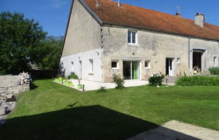 G&icirc;te n&deg;52G1036 Arc-en-Barrois - Haute-Marne - photo