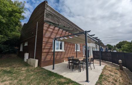 G&icirc;te n&deg;52G1079 Peigney - Haute-Marne - Terrasse