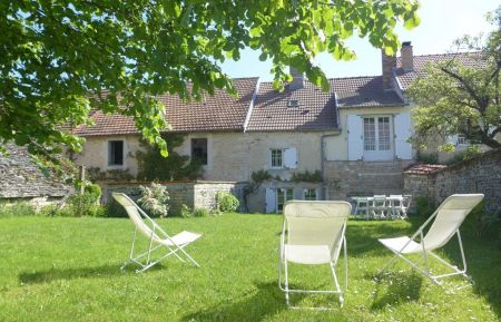 G&icirc;te n&deg;52G321 Giey-sur-Aujon - Haute-Marne - Jardin