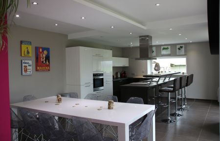 G&icirc;te n&deg;52G326 Graffigny-Chemin - Haute-Marne - Cuisine/coin repas