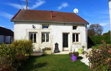 G&icirc;te n&deg;52G344 Faverolles - Haute-Marne - La P'tite Cuisine