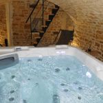 SPA dans une cave vo&ucirc;t&eacute;e. Fra&icirc;cheur garantie en &eacute;t&eacute; !