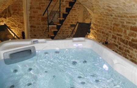 G&icirc;te n&deg;52G374 Laville-aux-Bois - Haute-Marne - SPA dans une cave vo&ucirc;t&eacute;e. Fra&icirc;cheur garantie en &eacute;t&eacute; !