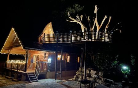 G&icirc;te n&deg;52G402 Charmes - Haute-Marne - Le Chalet du voyageur, la nuit