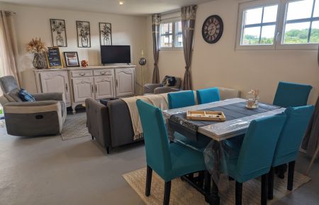 G&icirc;te n&deg;52G404 Neuilly-l'&Eacute;v&ecirc;que - Haute-Marne - S&eacute;jour Salon