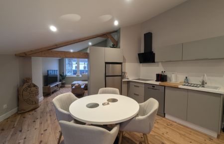 G&icirc;te n&deg;52G418 Joinville - Haute-Marne - Cuisine